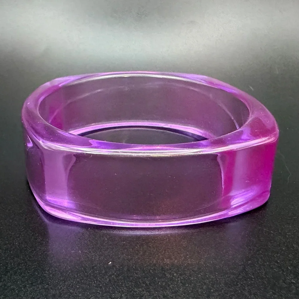 Square Bangle Bracelet Size 8.25 Purple Acrylic Chunky Retro Statement